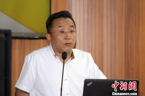 中國包裝委員會副會長張同德致辭。　張道正 攝